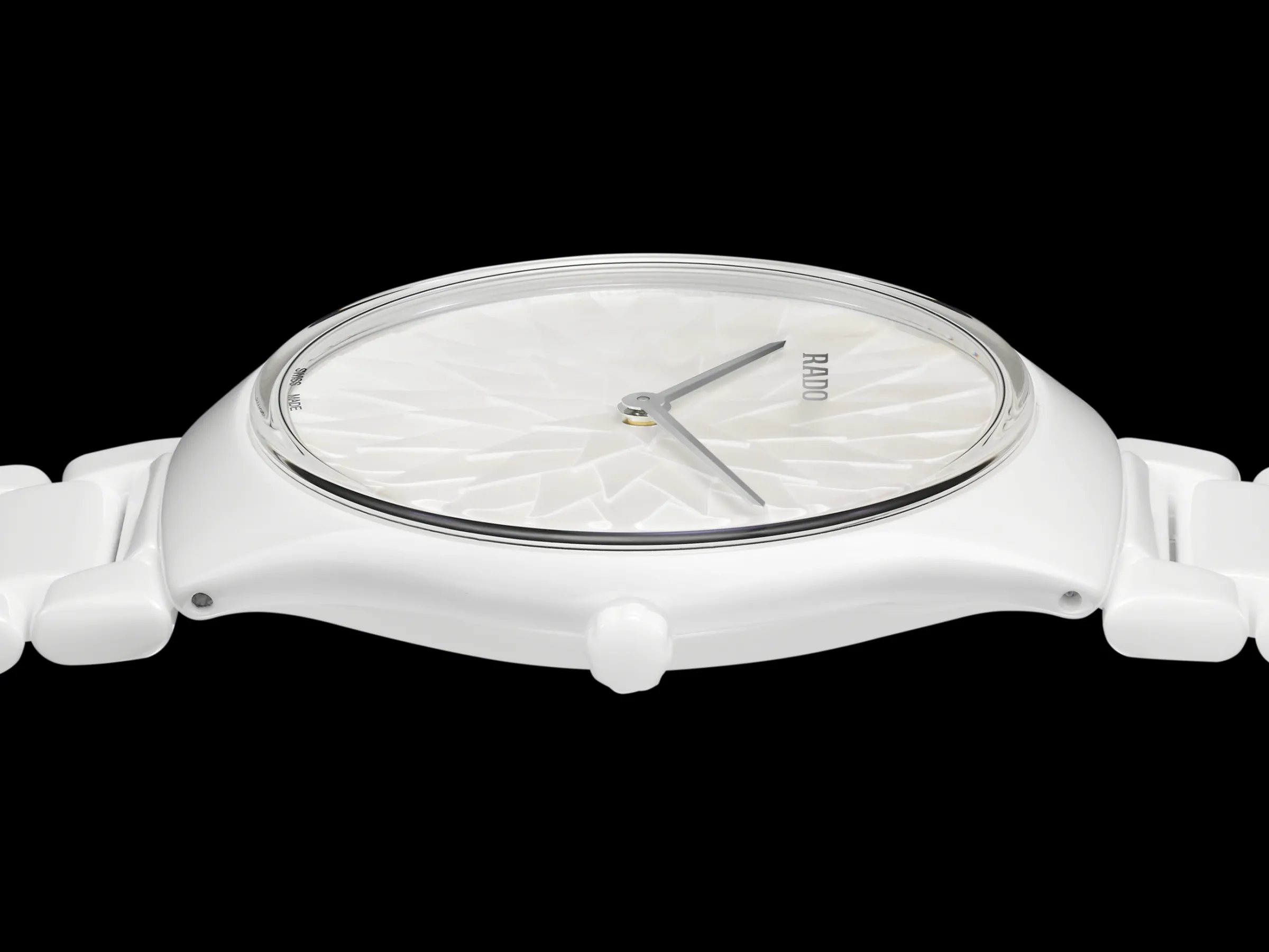True Round Thinline X Great Gardens of the World*Rado Sale